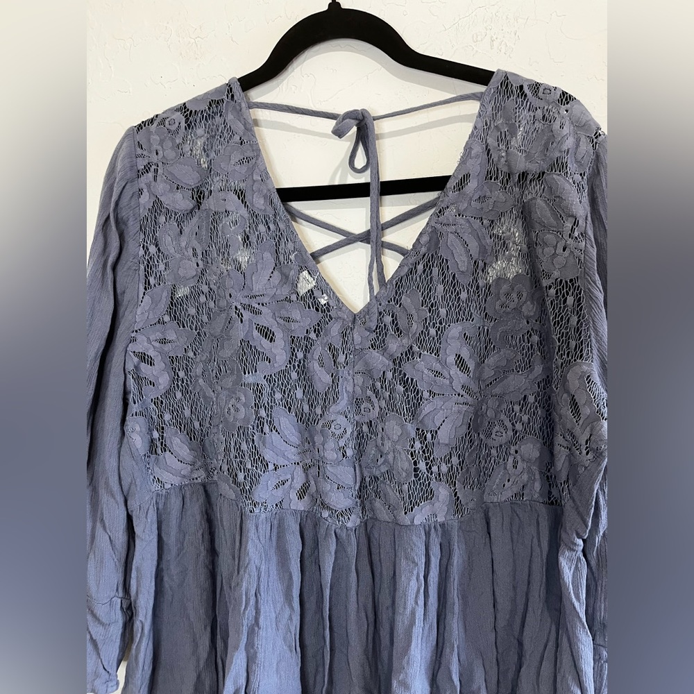 American Eagle Outfitters Lace Detail Top Size XL